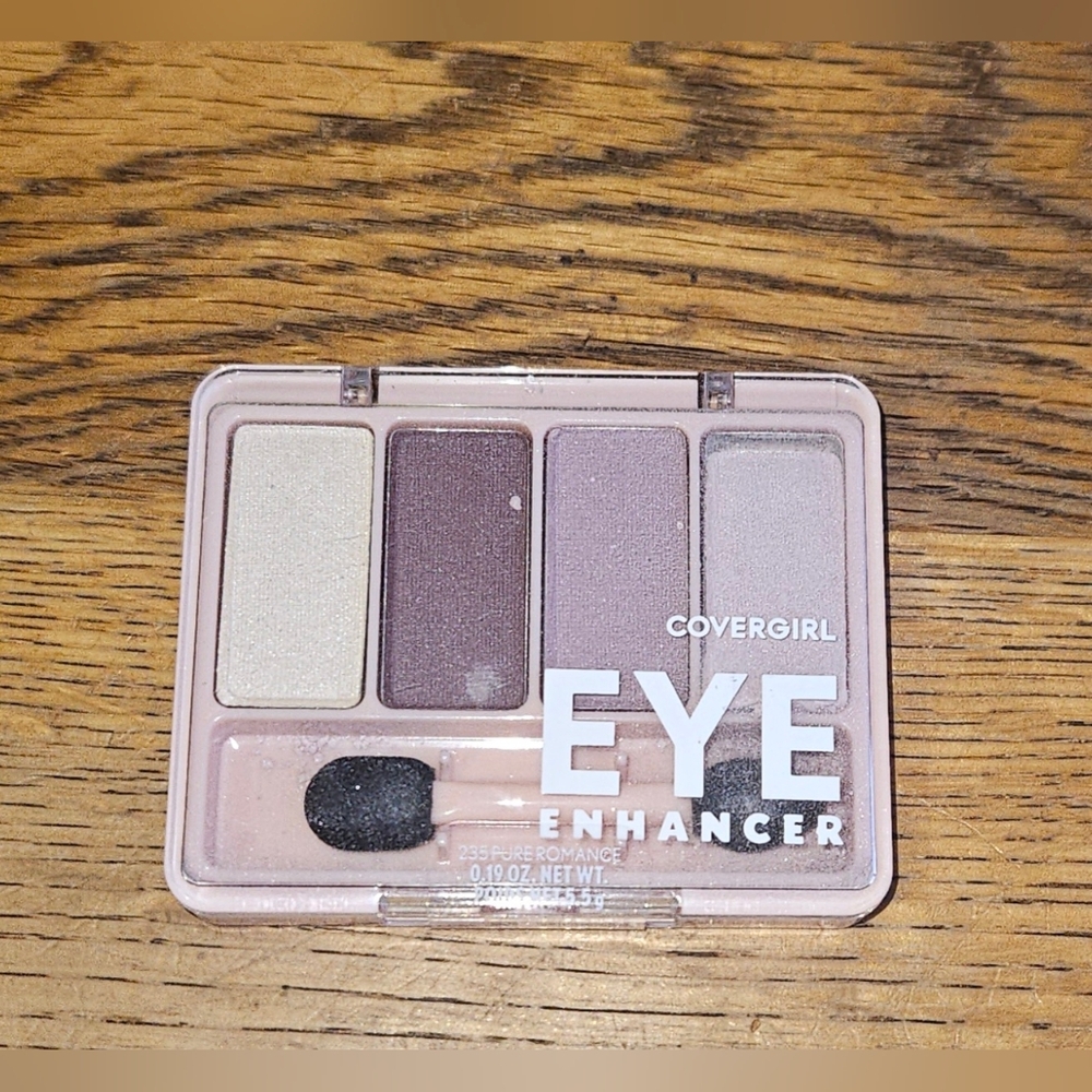 COVERGIRL Eye Enhancer Eyeshadow Quad- Pure Romance BNIB 0.19oz